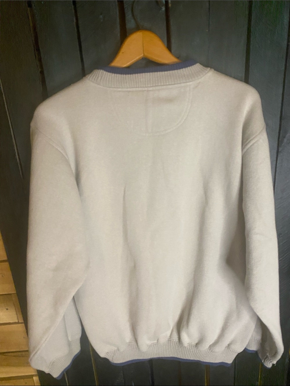 Disney Mickey Mouse Graphic Crewneck Sweatshirt gray red blue size Large - Picture 6 of 6